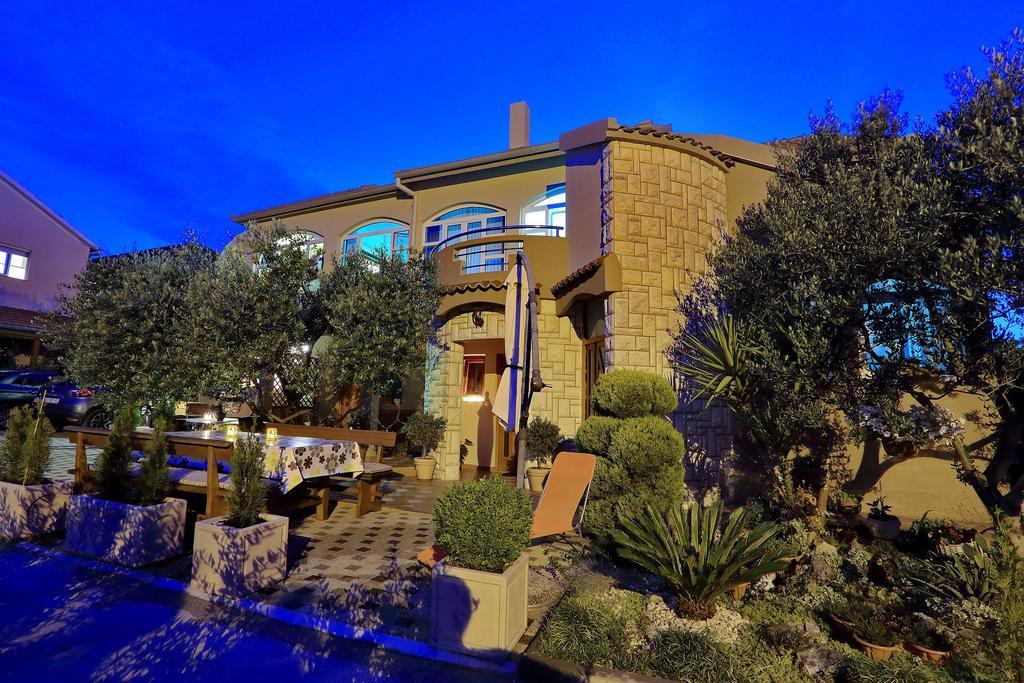Apartments Melita Бибине Стая снимка