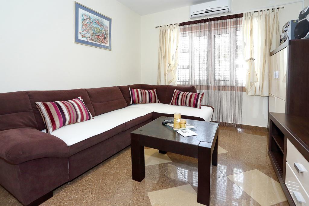 Apartments Melita Бибине Стая снимка