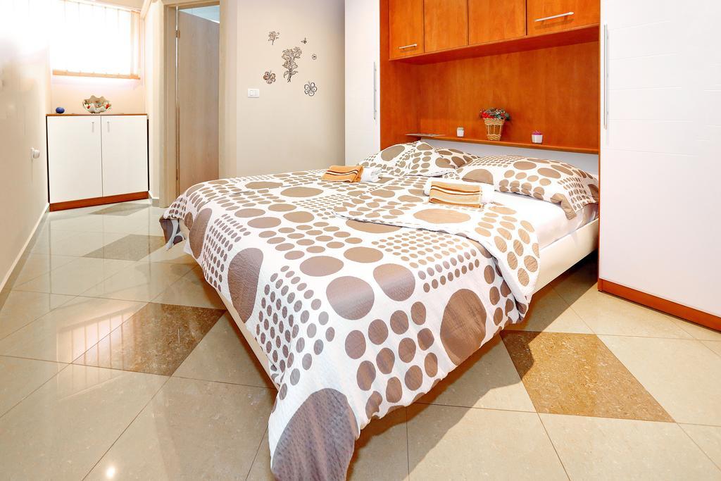 Apartments Melita Бибине Стая снимка