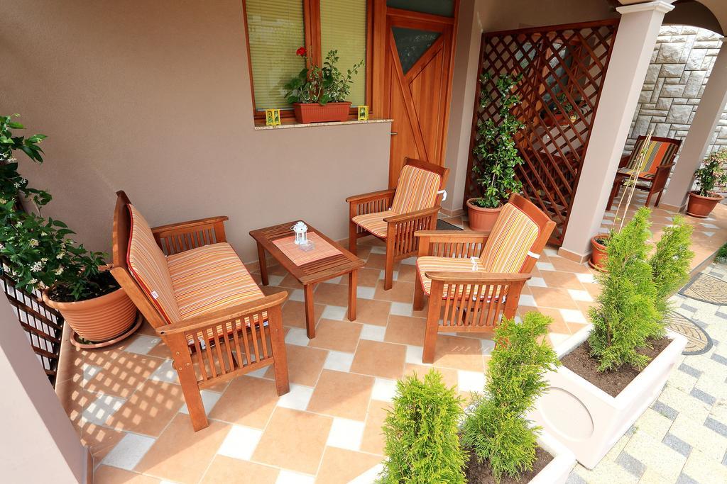 Apartments Melita Бибине Стая снимка