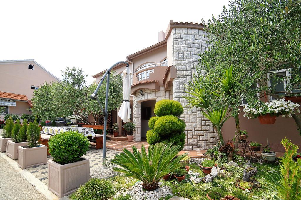 Apartments Melita Бибине Стая снимка