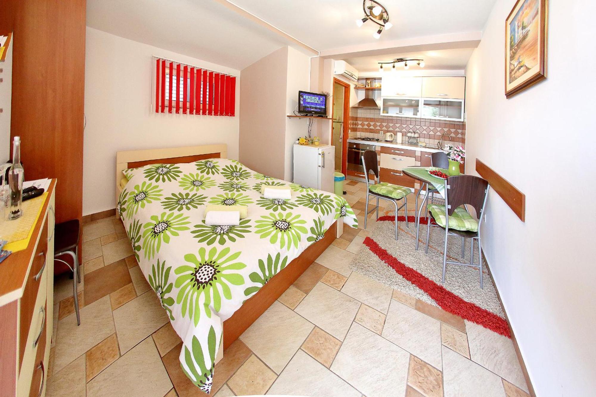 Apartments Melita Бибине Стая снимка